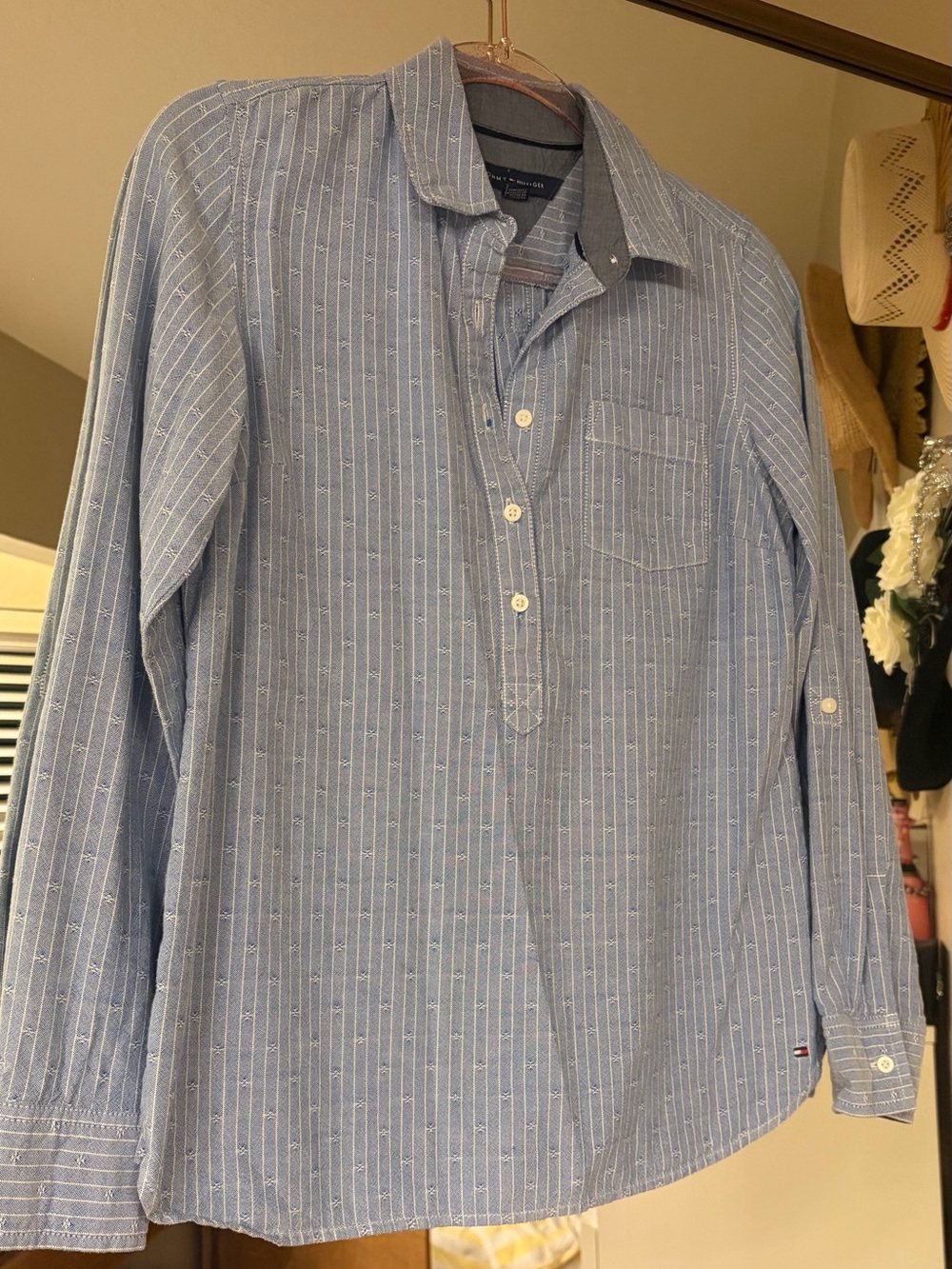 NWOT - Tommy Hilfiger button down women’s - size S